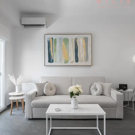 Lusso Bianco, Nilie Hospitality Mgmt *