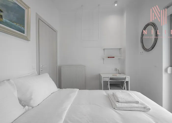 Lusso Bianco, Nilie Hospitality Mgmt Apartament *