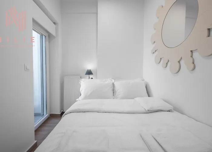 Lusso Bianco, Nilie Hospitality Mgmt * Salonic