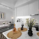 Lusso Bianco, Nilie Hospitality Mgmt Apartman *