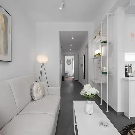 Lusso Bianco, Nilie Hospitality Mgmt Daire Selanik