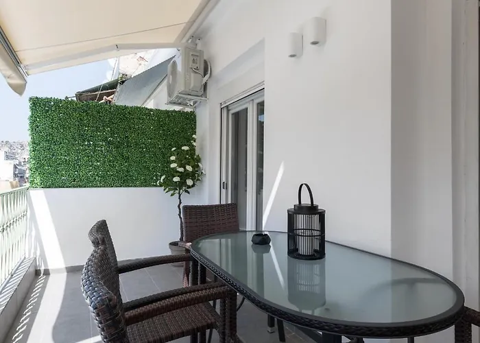 Lusso Bianco, Nilie Hospitality Mgmt Апартаменты